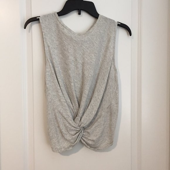 Good tank for layering! - Picture 1 of 2